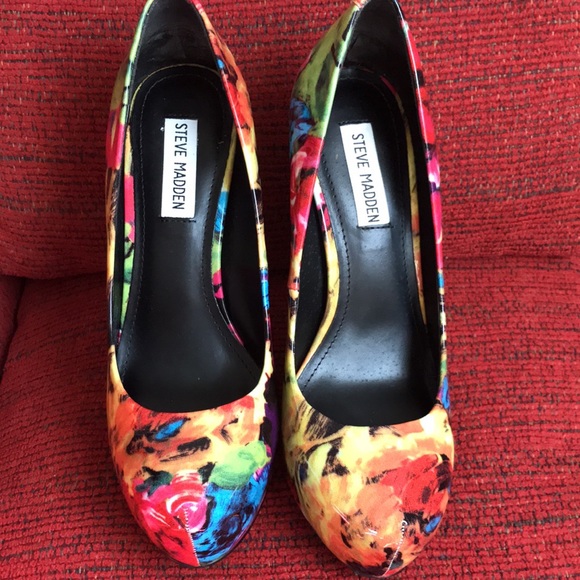 Nala Floral Multicolor Platform Pumps Steve Madden - Picture 4 of 8